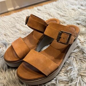 Women's Tan Wedge Sandals